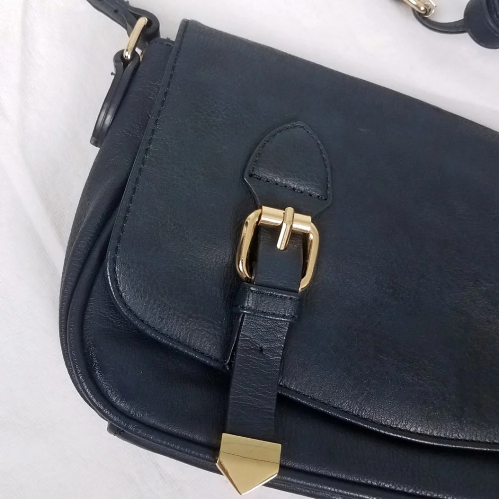 Charming Charlie Adjustable Strap Cross Body Bag - Picture 3 of 8